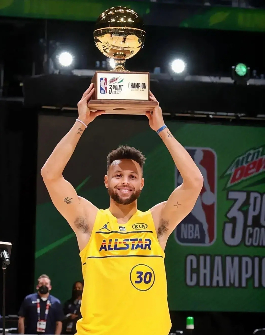 九游官方平台包含全明星赛赛程吃紧，明尼苏达森林狼今夜复出首秀，目标明确，赛季目标并未改变的词条